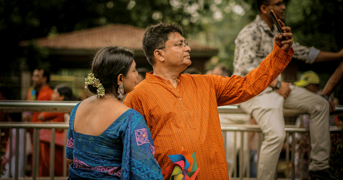 Husbandge Amuthu Asawa Wal Katha